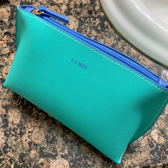 NWOT La Mer Zippered cosmetic bag - Picture 1 of 11
